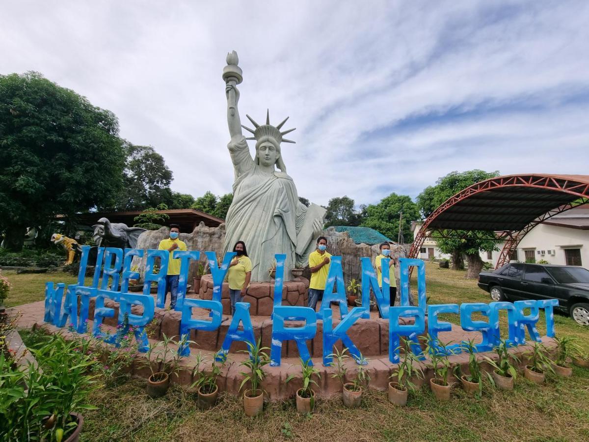 Libertyland Waterpark Resort Dau Bagian luar foto