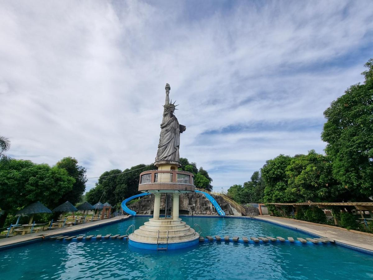 Libertyland Waterpark Resort Dau Bagian luar foto